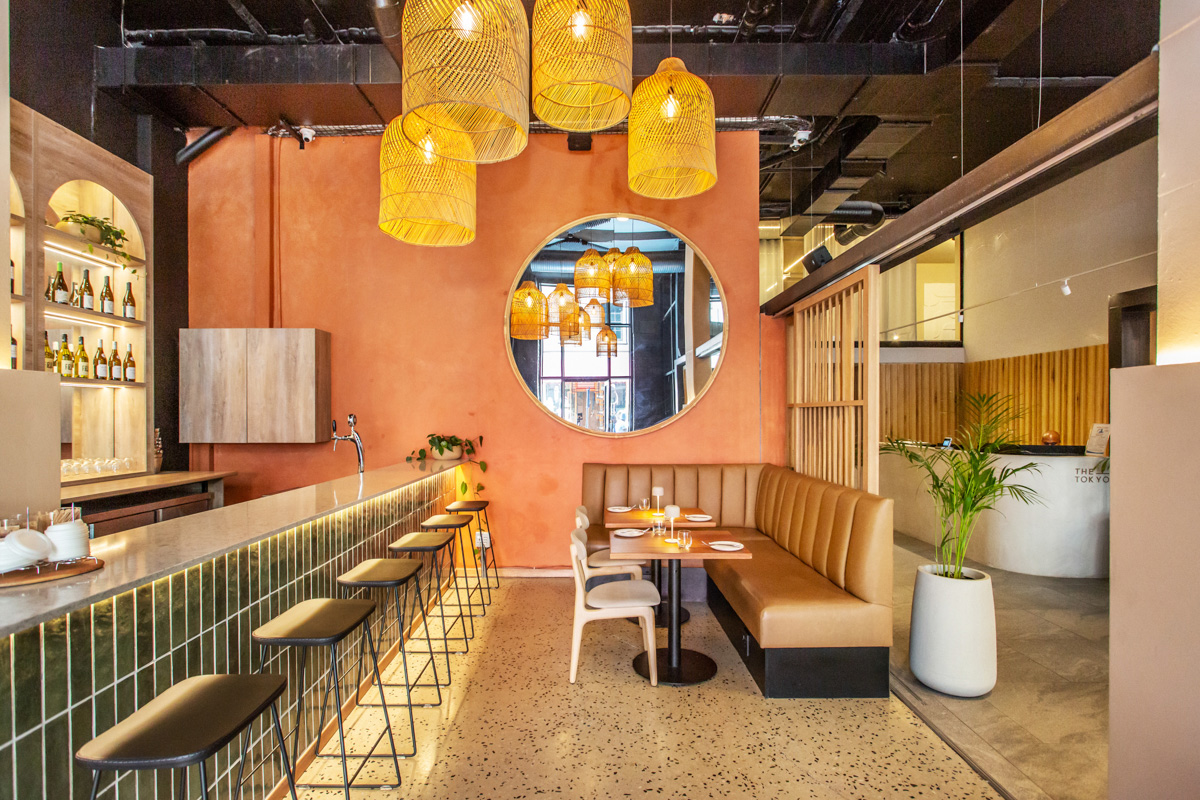 Florentin – Bar from side 1