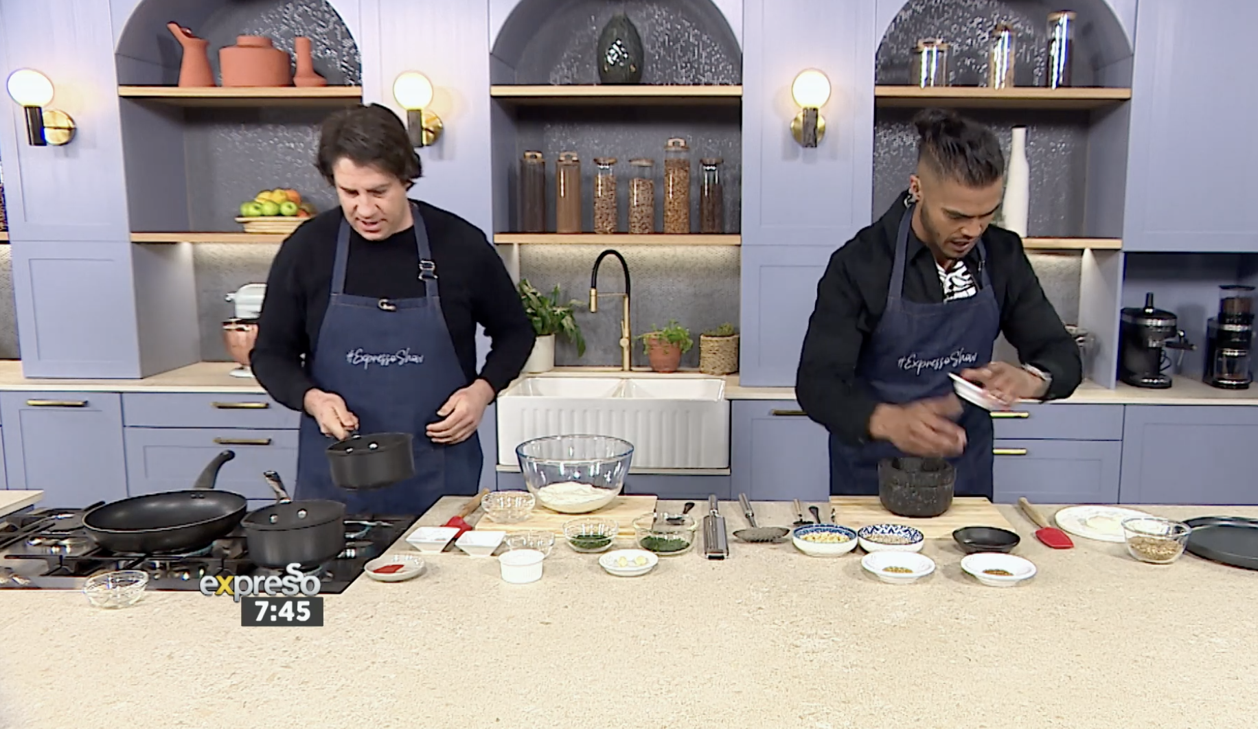 Expresso Show poached eggs